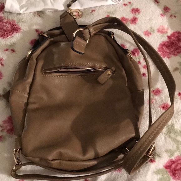 Small back purse - Picture 2 of 3